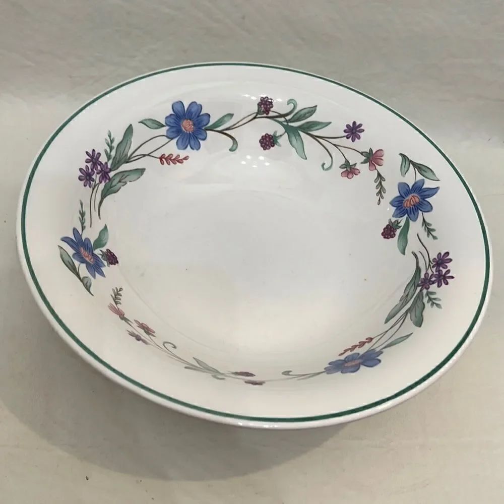 Oneida Ava Serving Bowl Floral Green Blue Pink Purple 9 1/4 Round X 2 1/2 Tall